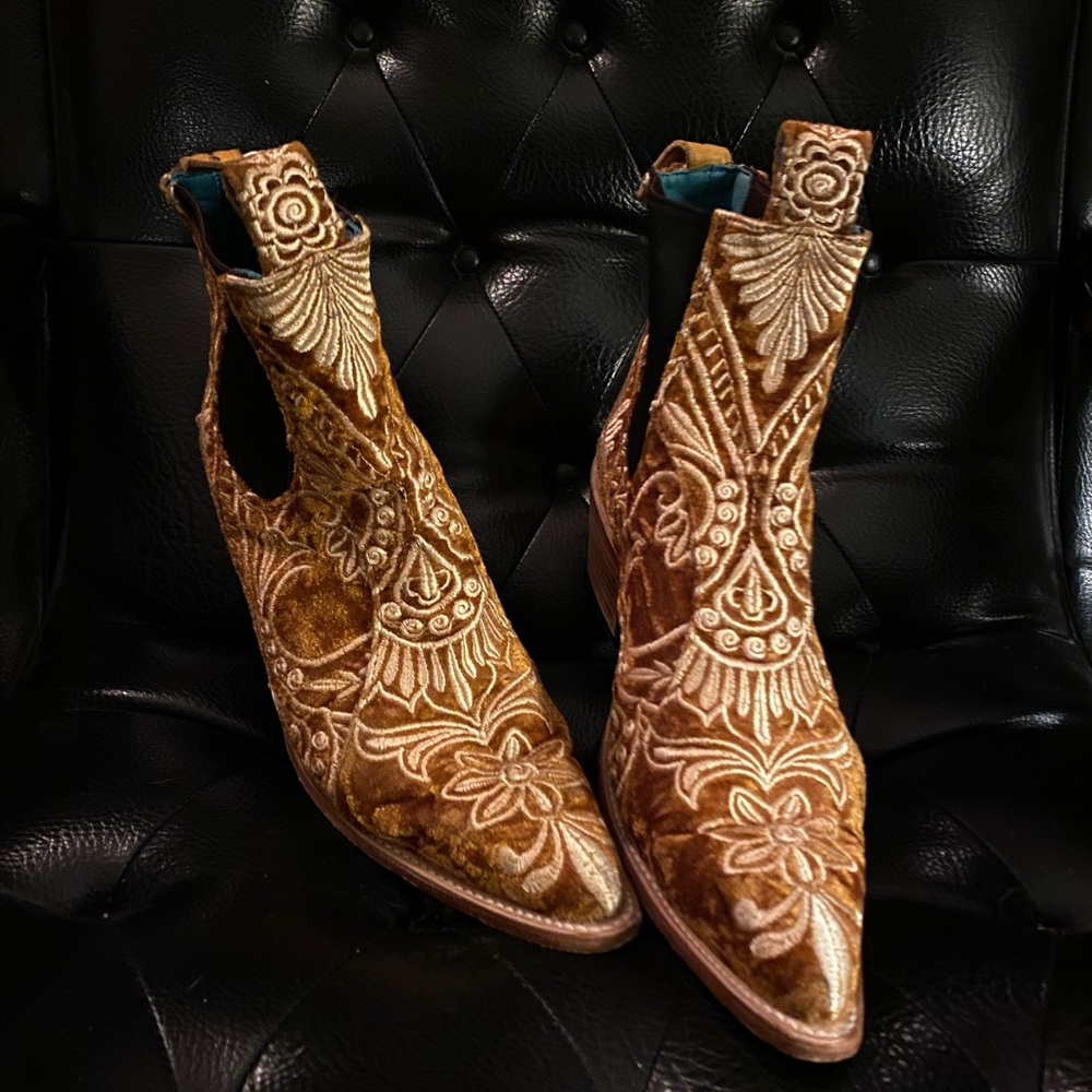 RARE PS Kaufman limited edition Velvet Embroidered Ankle Boots - Rusted Gold - Picture 2 of 2